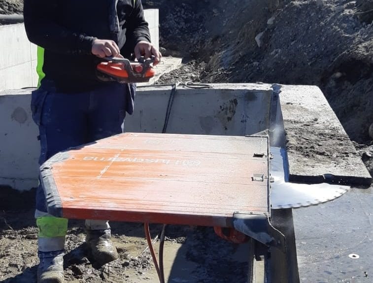 Betonin leikkausta timanttisahalla