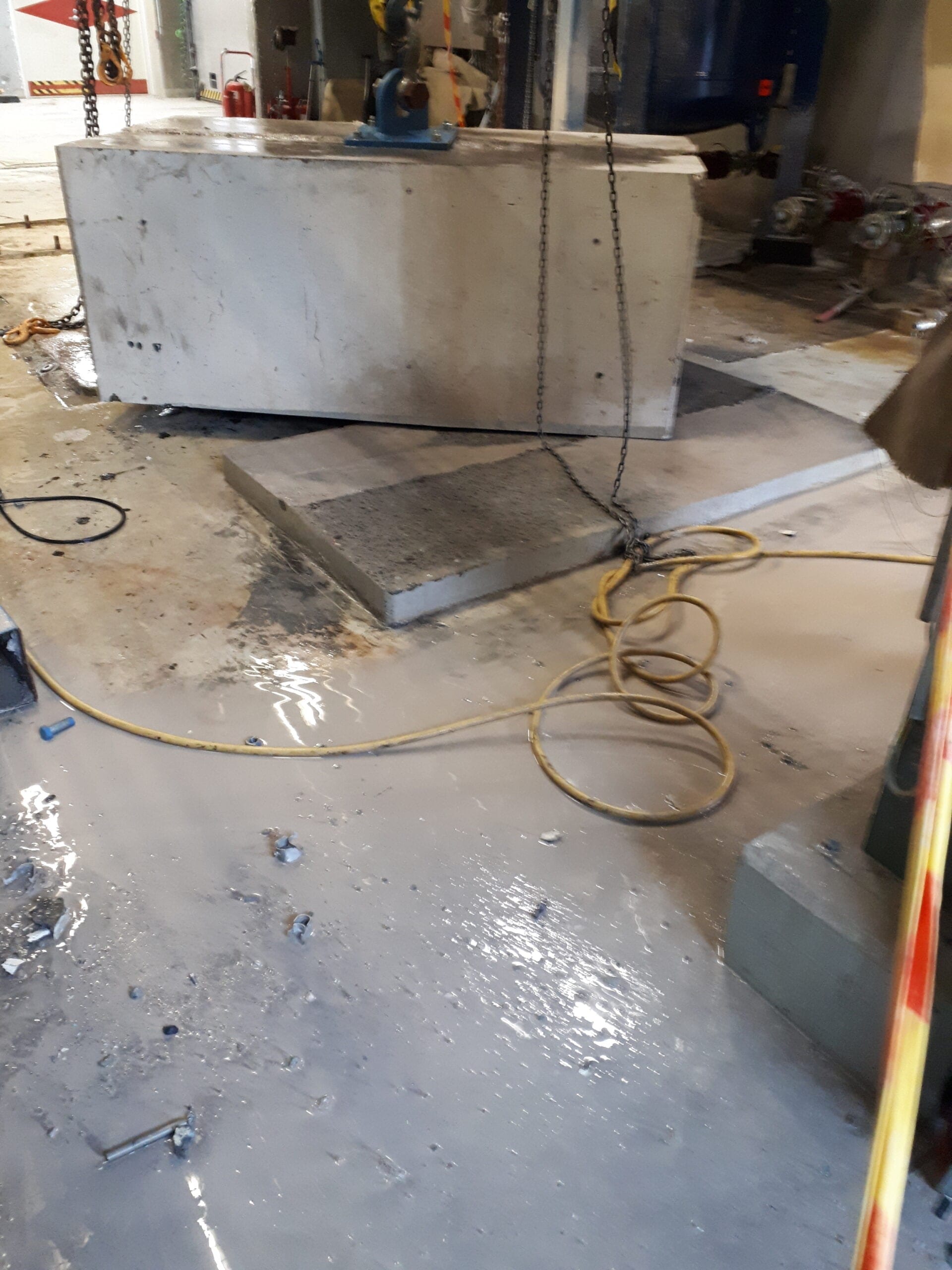 Timanttityö Syri – Konepedin madallus sahaamalla
