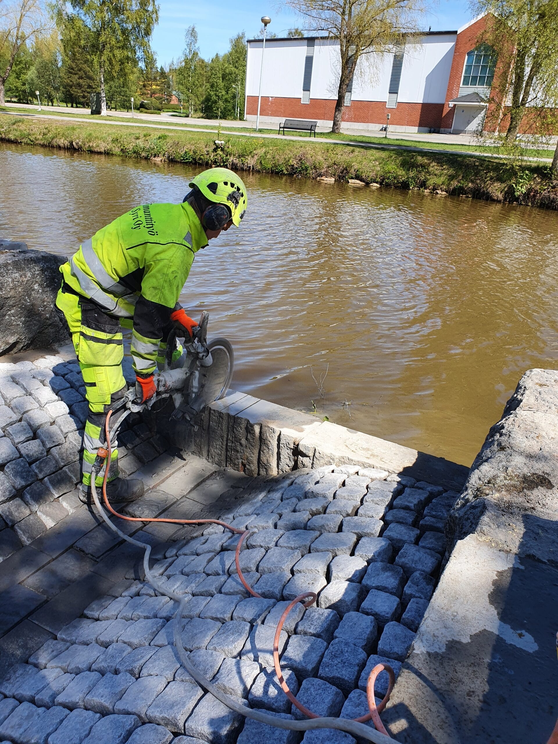 Timanttityö Syri – Kehäsahausta