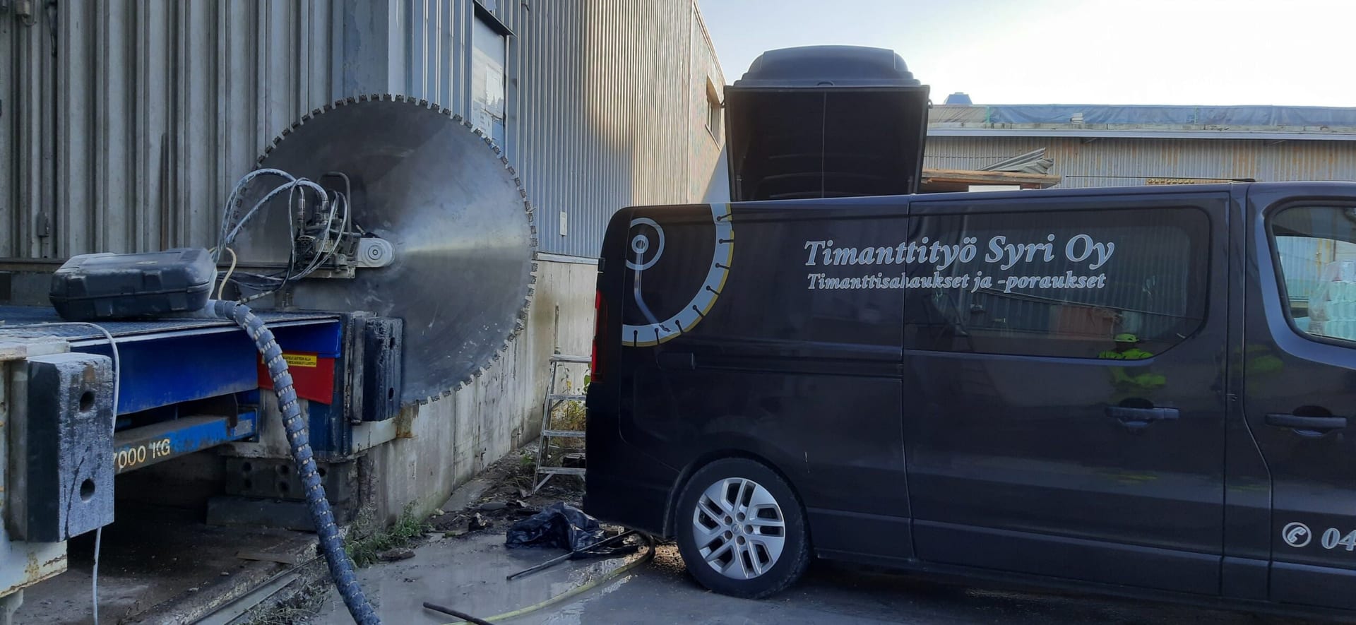 Timanttityö Syri – Betonin leikkausta 1600mm laikalla